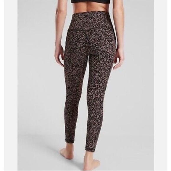 Athleta Salutation Stash Pocket Gravel Tights Black and Blush Women’s size S - Picture 4 of 9